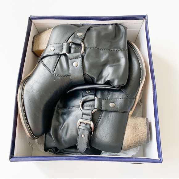 Refresh Black Cowboy Boot - Picture 9 of 9